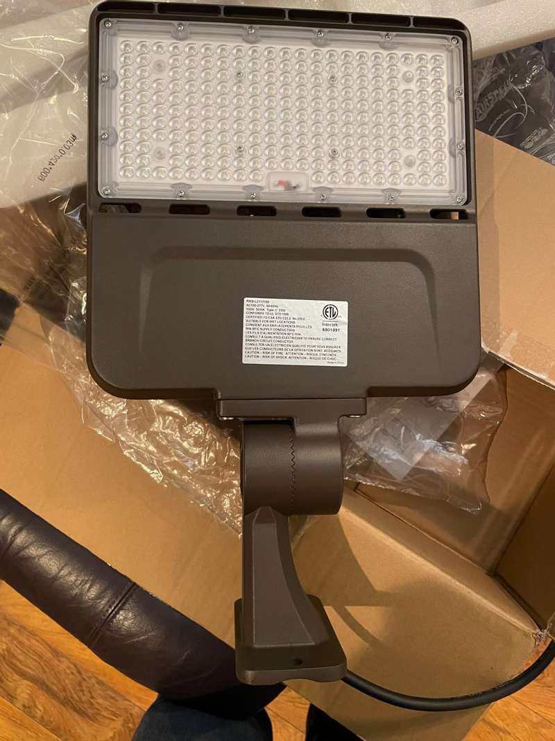 150W LED Shoebox Light – 140 LM/W, IP66 Waterproof, Outdoor Area Light